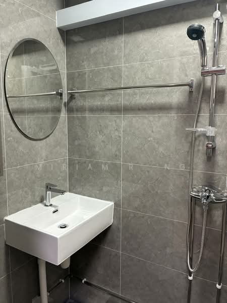 974 Jurong West Street 93, 974 Jurong West Street 93, 4 Bedrooms, 1,571 sqft, HDB Flat For Rent, by Miriam R. Ng, 500062690 - Level 1 Bathroom - PropertyGuru.com.sg