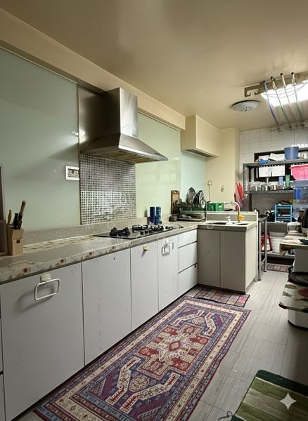 633 Jurong West Street 65 HDB Flat For Sale at S$ 680,000 | PropertyGuru Singapore - Kitchen