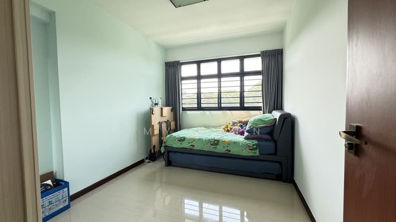 509C Yishun Avenue 4 HDB Flat For Sale at S$ 820,000 | PropertyGuru Singapore - Bedroom