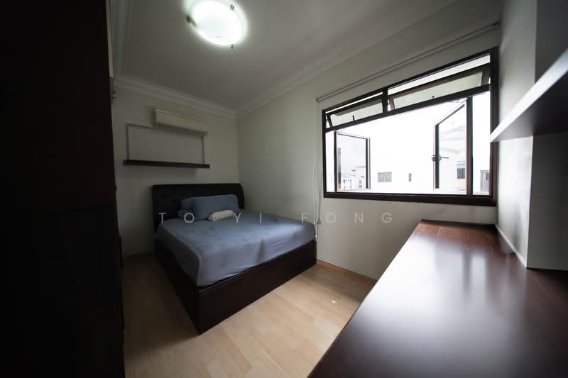 324A Sengkang East Way HDB Flat For Sale at S$ 680,000 | PropertyGuru Singapore - Bedroom