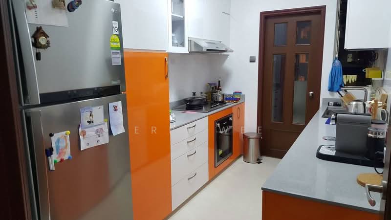 Castle Green Condominium For Sale at S$ 1,700,000 | PropertyGuru Singapore - Kitchen