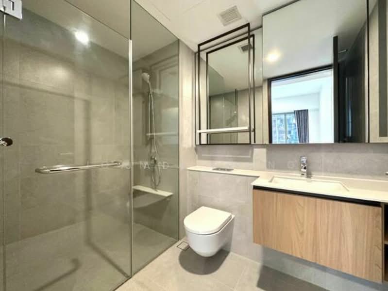 JadeScape Condominium For Sale at S$ 1,850,000 | PropertyGuru Singapore - Bathroom
