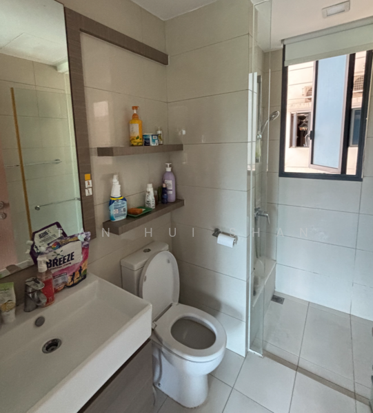 Belysa, 55 Pasir Ris Drive 1, 3 Bedrooms, 969 sqft, Executive Condominium For Rent, by Tan Hui Shan, 500062732 - Bathroom - PropertyGuru.com.sg