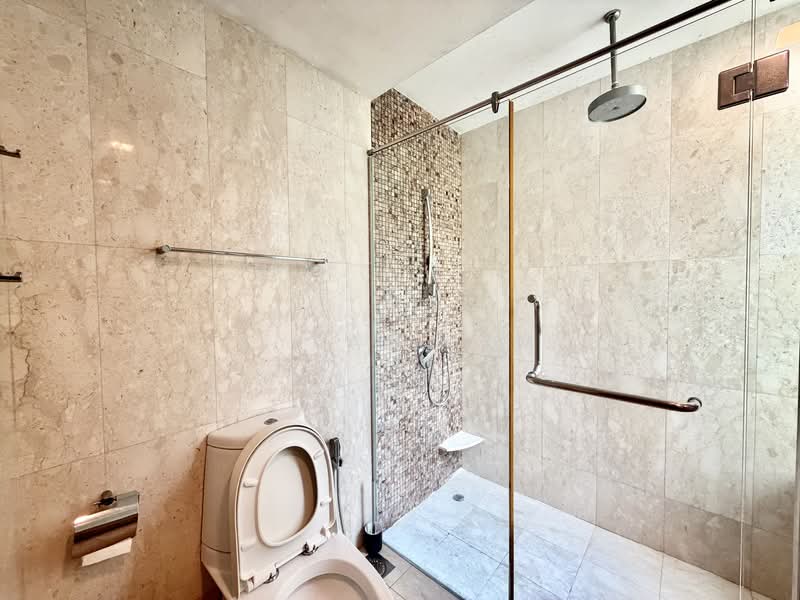 The Raintree, 89 Bukit Drive, 3 Bedrooms, 1,270 sqft, Condominium For Rent, by Kyean Lim, 500062733 - Bathroom - PropertyGuru.com.sg