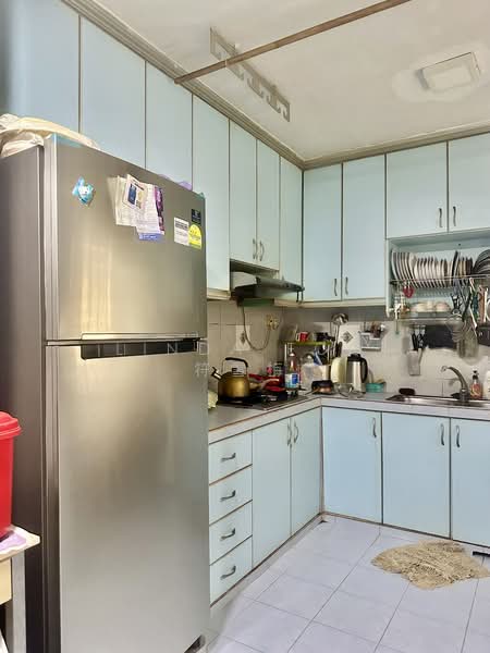 657A Jurong West Street 65 HDB Flat For Sale at S$ 599,000 | PropertyGuru Singapore - Kitchen (Actual unit)