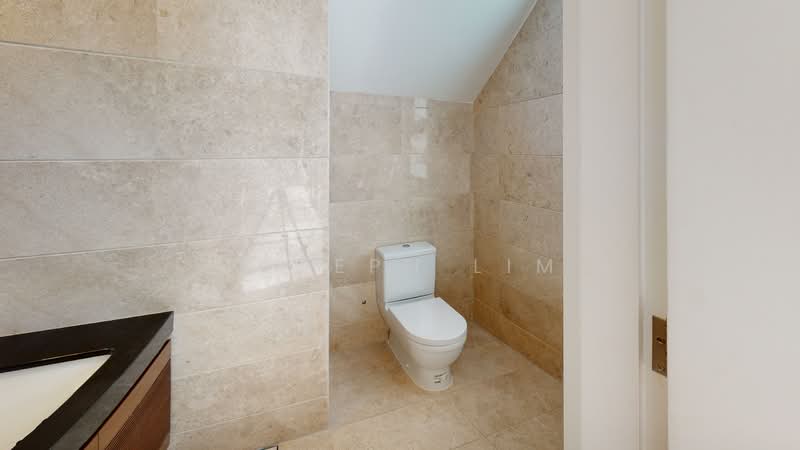 Bungalows at Caldecott, Thomson Road, 7 Bedrooms, 6,100 sqft, Bungalow House For Rent, by Joseph Lim, 500062746 - Bathroom - PropertyGuru.com.sg