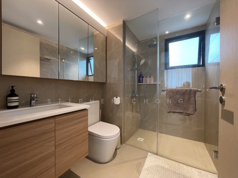 Treasure at Tampines Condominium For Sale at S$ 1,860,000 | PropertyGuru Singapore - Master Bathroom