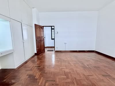 For Sale - Kembangan Estate Bungalow