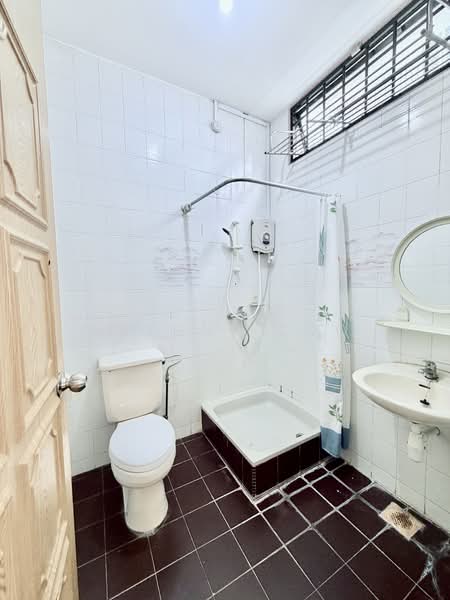 Kembangan Estate Bungalow Detached House For Sale at S$ 7,800,000 | PropertyGuru Singapore - Bathroom