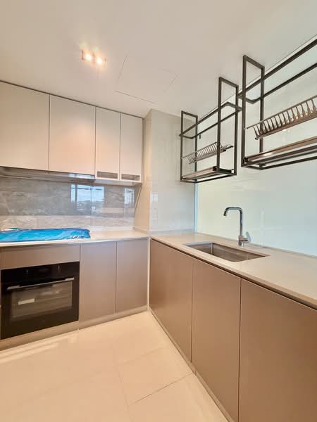 The Botany at Dairy Farm, 3 Dairy Farm Walk, 4 Bedrooms, 1,270 sqft, Condominium For Sale, by TT Lum, 500062757 - Kitchen - PropertyGuru.com.sg