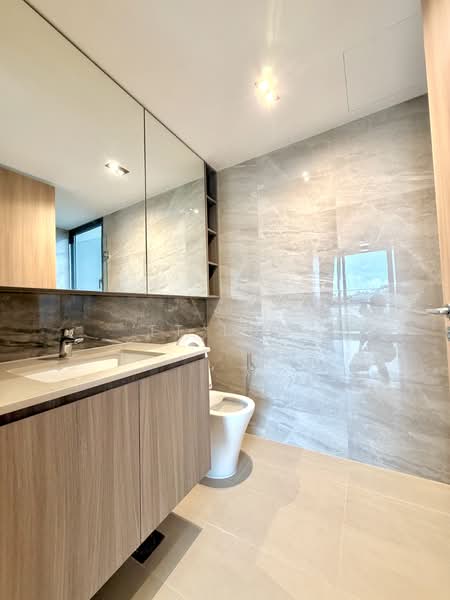 The Botany at Dairy Farm, 3 Dairy Farm Walk, 4 Bedrooms, 1,270 sqft, Condominium For Sale, by TT Lum, 500062757 - Bathroom - PropertyGuru.com.sg