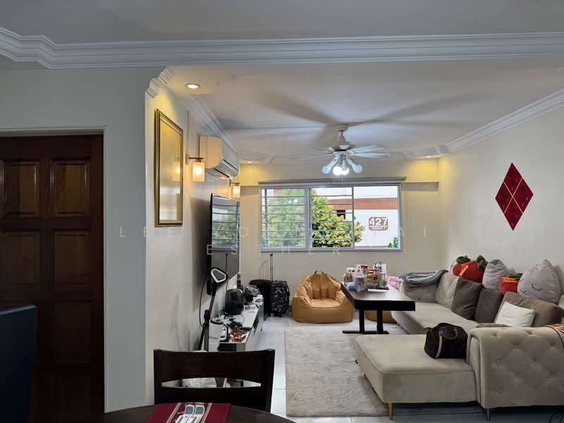 430 Jurong West Avenue 1 HDB Flat For Sale at S$ 550,000 | PropertyGuru Singapore - Living Room