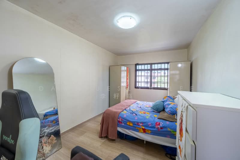 501A Wellington Circle HDB Flat For Sale at S$ 650,000 | PropertyGuru Singapore - Bedroom