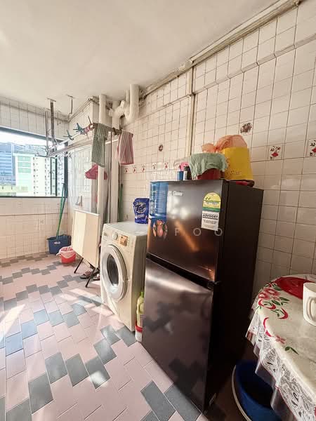145 Jalan Bukit Merah, 145 Jalan Bukit Merah, Room Rental, 150 sqft, HDB Flat For Rent, by Eric Foo, 500062762 - Kitchen - PropertyGuru.com.sg