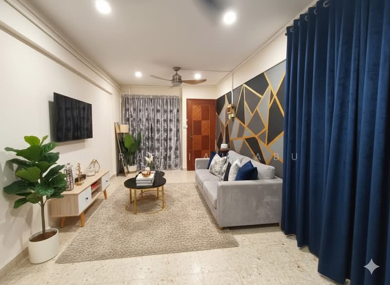 550 Ang Mo Kio Avenue 10 HDB Flat For Sale at S$ 407,000 | PropertyGuru Singapore - Living Room