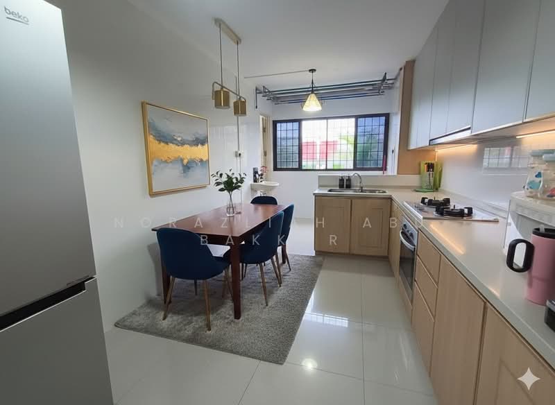 550 Ang Mo Kio Avenue 10 HDB Flat For Sale at S$ 407,000 | PropertyGuru Singapore - Kitchen