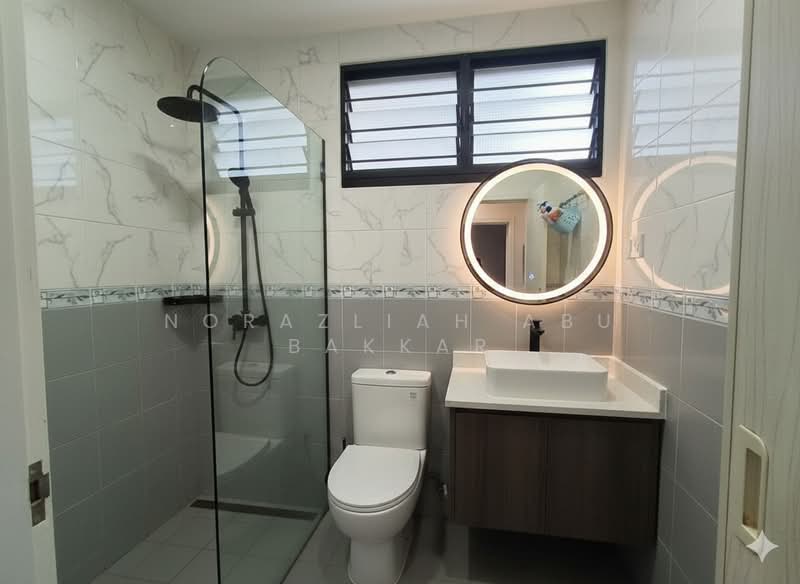550 Ang Mo Kio Avenue 10 HDB Flat For Sale at S$ 407,000 | PropertyGuru Singapore - Bathroom