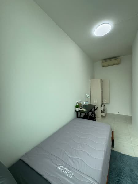 Hillview Regency, 28 Bukit Batok East Avenue 2, Room Rental, 110 sqft, Condominium For Rent, by Janssen Ho, 500062765 - Bedroom - PropertyGuru.com.sg