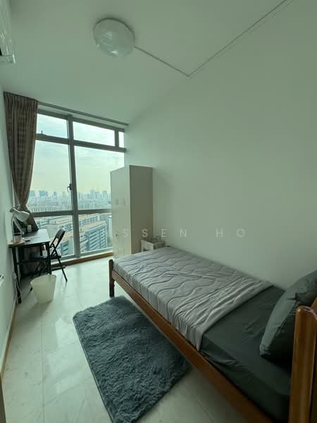 Hillview Regency, 28 Bukit Batok East Avenue 2, Room Rental, 110 sqft, Condominium For Rent, by Janssen Ho, 500062765 - Bedroom - PropertyGuru.com.sg