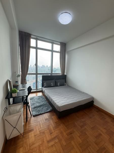 Hillview Regency, 28 Bukit Batok East Avenue 2, Room Rental, 110 sqft, Condominium For Rent, by Janssen Ho, 500062765 - Bedroom - PropertyGuru.com.sg