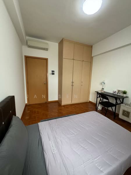 Hillview Regency, 28 Bukit Batok East Avenue 2, Room Rental, 110 sqft, Condominium For Rent, by Janssen Ho, 500062765 - Bedroom - PropertyGuru.com.sg