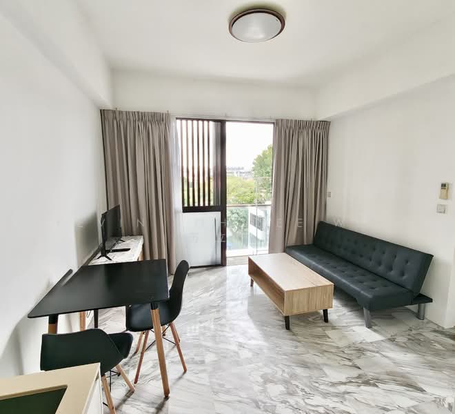 Pavilion Square Apartment For Sale at S$ 650,000 | PropertyGuru Singapore - Living Room