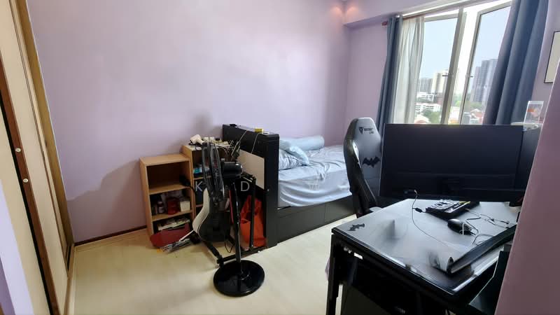 Castle Green Condominium For Sale at S$ 2,300,000 | PropertyGuru Singapore - Bedroom