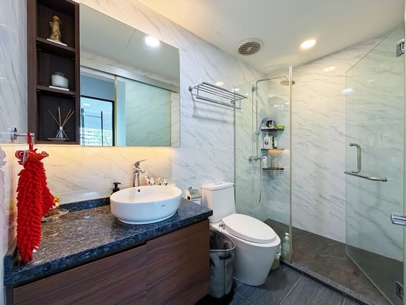 Ridgewood Condominium Condominium For Sale at S$ 2,700,000 | PropertyGuru Singapore - Bathroom