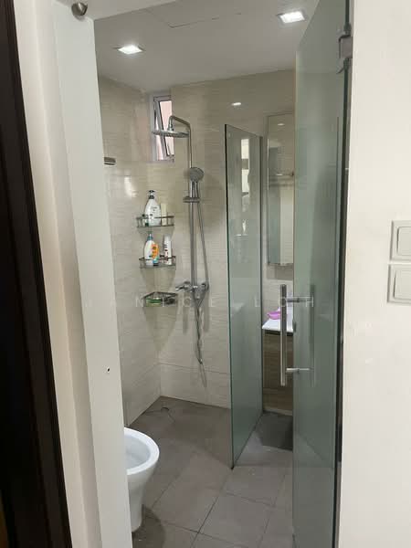 Aston Mansions Apartment For Sale at S$ 1,688,000 | PropertyGuru Singapore - Bathroom