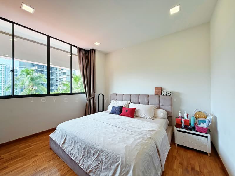 Ridgewood Condominium Condominium For Sale at S$ 2,700,000 | PropertyGuru Singapore - Bedroom