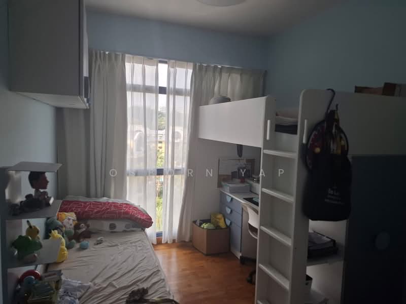 Blue Horizon Condominium For Sale at S$ 1,400,000 | PropertyGuru Singapore - Bedroom
