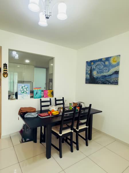 The Minton Condominium For Sale at S$ 2,150,000 | PropertyGuru Singapore - Dining Room