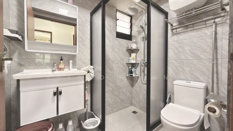 509A Yishun Avenue 4 HDB Flat For Sale at S$ 640,000 | PropertyGuru Singapore - Bathroom