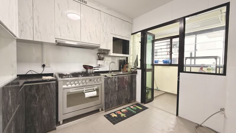 509A Yishun Avenue 4 HDB Flat For Sale at S$ 640,000 | PropertyGuru Singapore - Kitchen