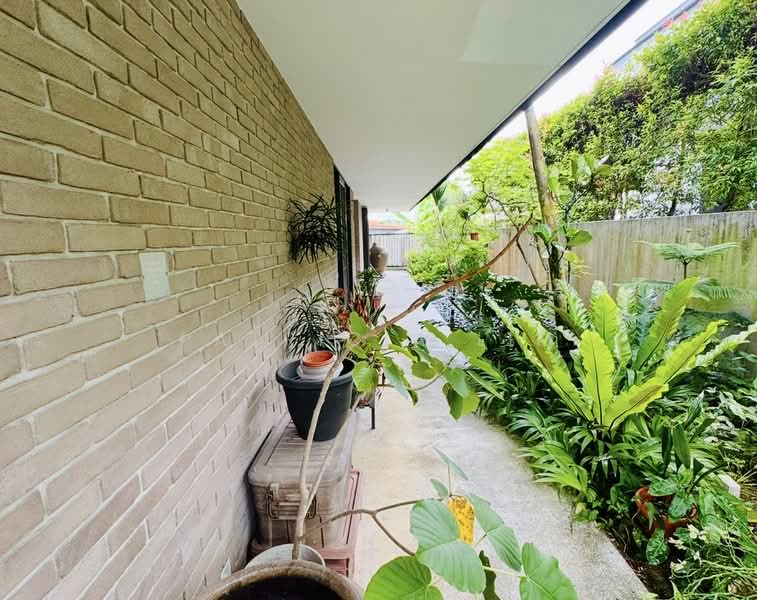 University Park, University Walk, 4 Bedrooms, 2,600 sqft, Semi-Detached House For Sale, by Patricia Lim, 500062858 - Exterior - PropertyGuru.com.sg