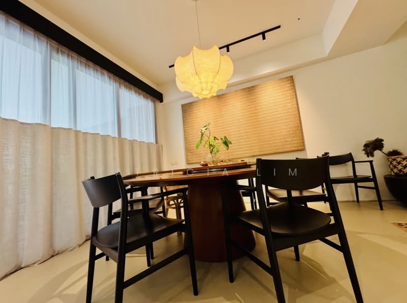 University Park, University Walk, 4 Bedrooms, 2,600 sqft, Semi-Detached House For Sale, by Patricia Lim, 500062858 - Dining Room - PropertyGuru.com.sg