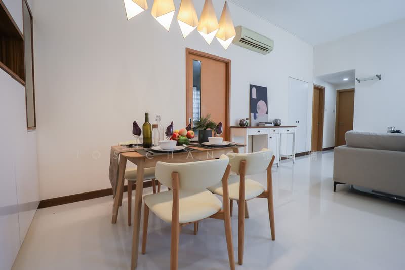The Waterina Apartment For Sale at S$ 1,999,999 | PropertyGuru Singapore - Dining Room