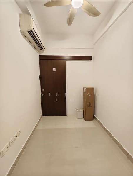 Guillemard Suites, 213 Guillemard Road, 4 Bedrooms, 1,109 sqft, Apartment For Rent, by Catherine Lim, 500062876 - Corridor - PropertyGuru.com.sg