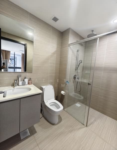 Guillemard Suites, 213 Guillemard Road, 4 Bedrooms, 1,109 sqft, Apartment For Rent, by Catherine Lim, 500062876 - Bathroom - PropertyGuru.com.sg