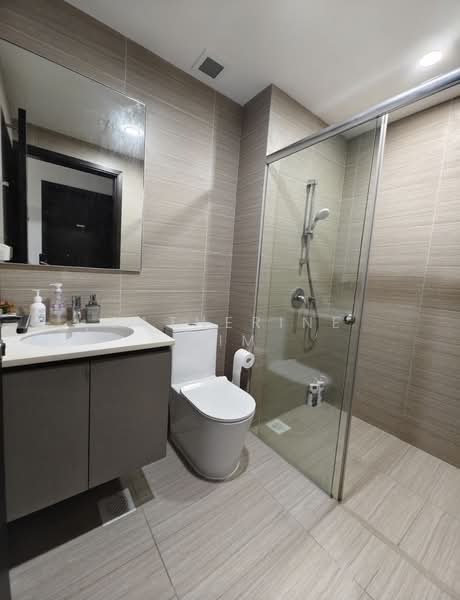 Guillemard Suites, 213 Guillemard Road, 4 Bedrooms, 1,109 sqft, Apartment For Rent, by Catherine Lim, 500062876 - Bathroom - PropertyGuru.com.sg