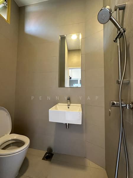 Orange Regency, 101 Fernhill Road, 3 Bedrooms, 2,433 sqft, Apartment For Rent, by Penny Yap, 500062898 - Bathroom - PropertyGuru.com.sg