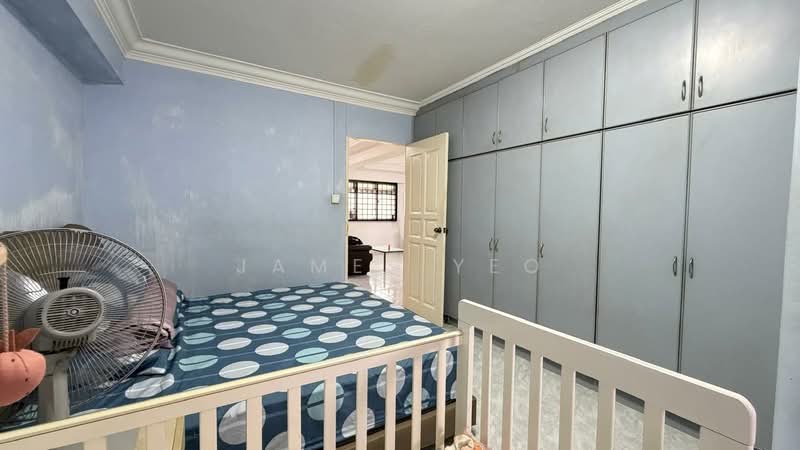 486B Tampines Avenue 9 HDB Flat For Sale at S$ 680,000 | PropertyGuru Singapore - Bedroom