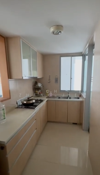The Lakeshore, 31 Jurong West Street 41, 3 Bedrooms, 1,163 sqft, Condominium For Rent, by Koh Zheng Jie, 500062911 - Kitchen - PropertyGuru.com.sg