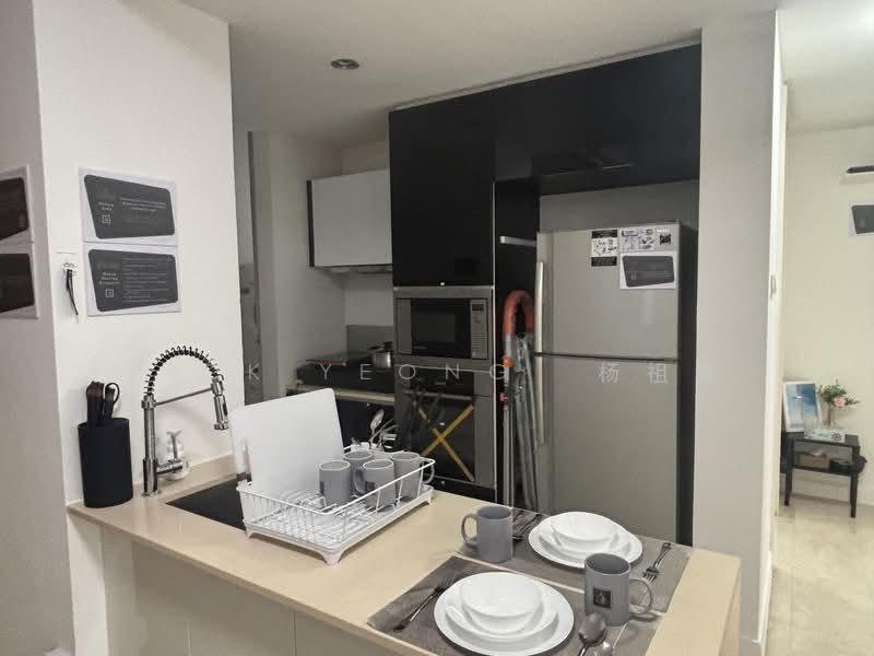 The Centris, 65 Jurong West Central 3, Room Rental, 100 sqft, Apartment For Rent, by Rick Yeong 杨祖耀, 500062928 - Kitchen - PropertyGuru.com.sg