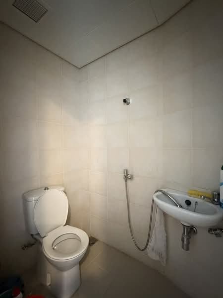 The Sail @ Marina Bay Condominium For Sale at S$ 10,999,000 | PropertyGuru Singapore - Bathroom