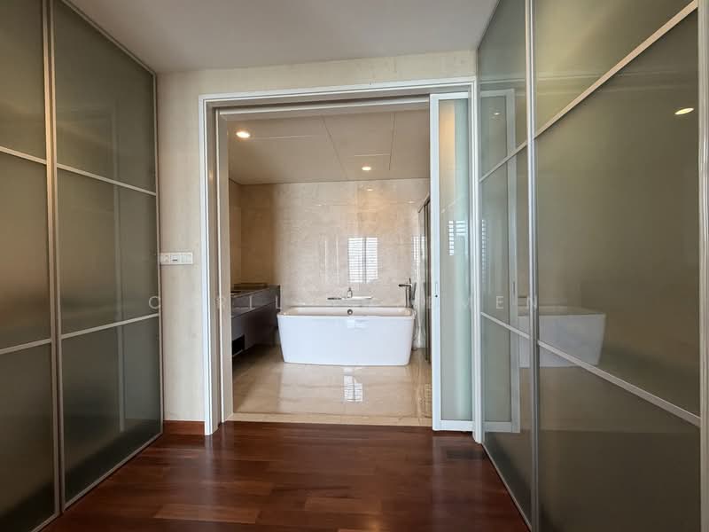 The Sail @ Marina Bay Condominium For Sale at S$ 10,999,000 | PropertyGuru Singapore - Bathroom