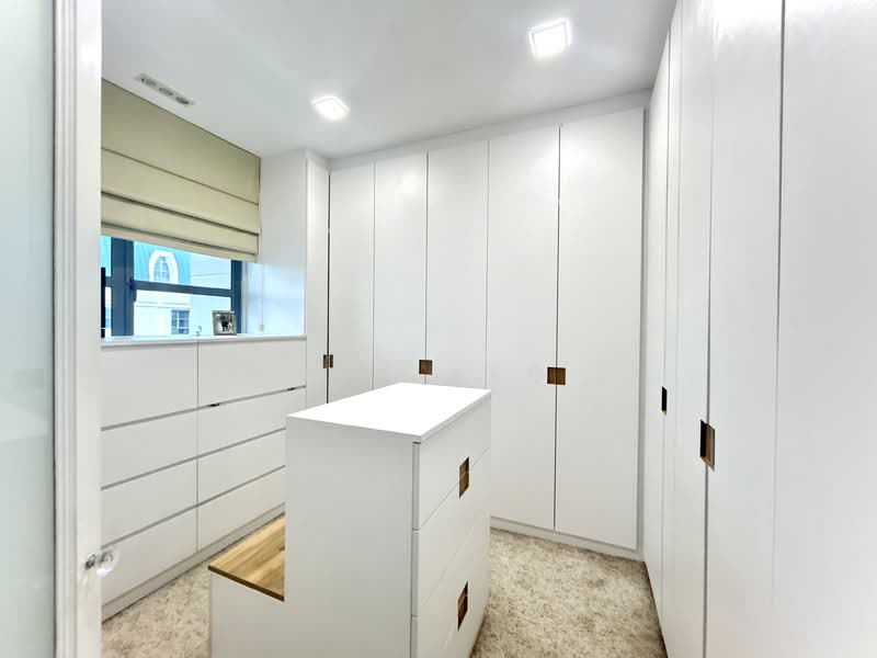 Aquarius By The Park Condominium For Sale at S$ 1,250,000 | PropertyGuru Singapore - Interior