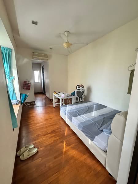 jalan senang, Jalan Senang, 6 Bedrooms, 6,500 sqft, Detached House For Rent, by David Lee, 500062962 - Bedroom - PropertyGuru.com.sg