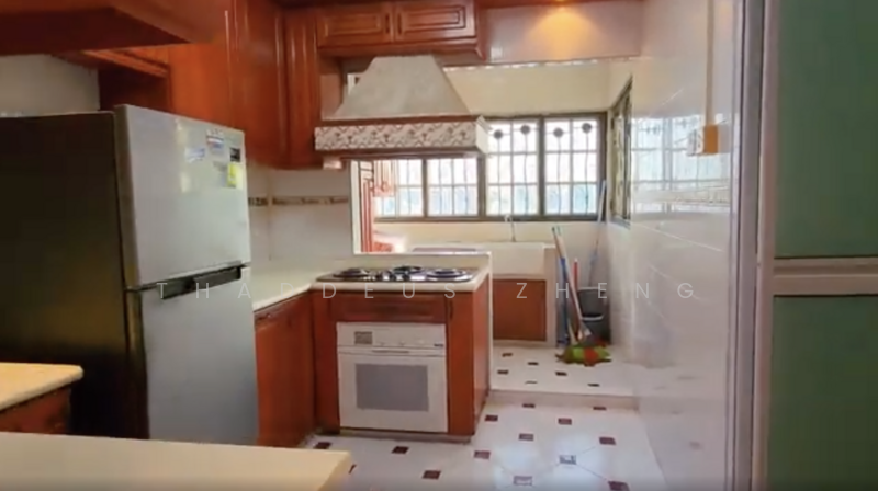 62 Lorong 4 Toa Payoh, 62 Lorong 4 Toa Payoh, Room Rental, 90 sqft, HDB Flat For Rent, by Thaddeus Zheng, 500062967 - Kitchen - PropertyGuru.com.sg