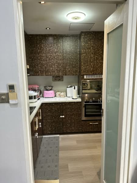 YewTee Residences Apartment For Sale at S$ 2,188,000 | PropertyGuru Singapore - Kitchen